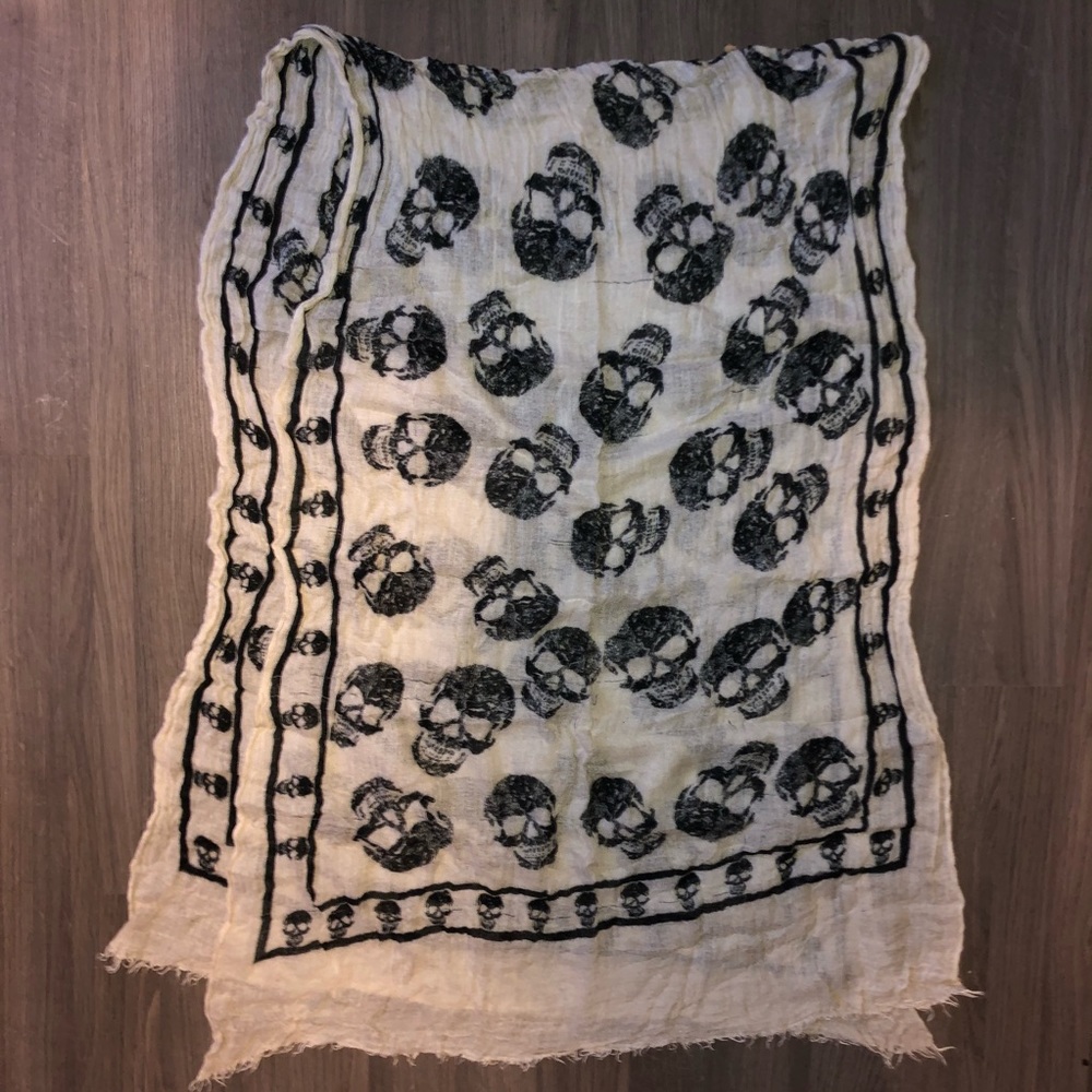 Skull Scarf